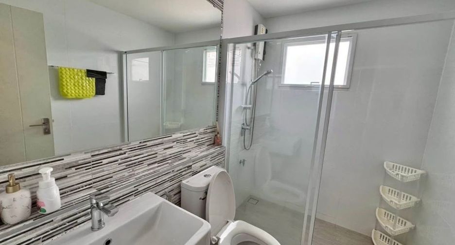 For rent 4 bedrooms house in Mueang Phuket, Phuket