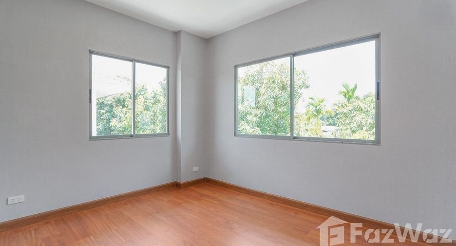For sale 3 bedrooms house in Mueang Nonthaburi, Nonthaburi