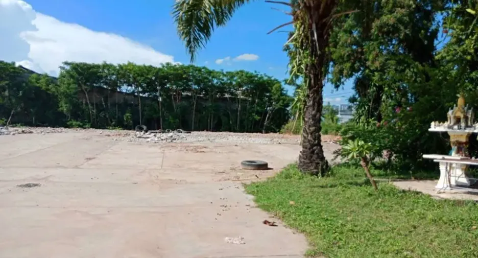 For sale land in Mueang Surin, Surin