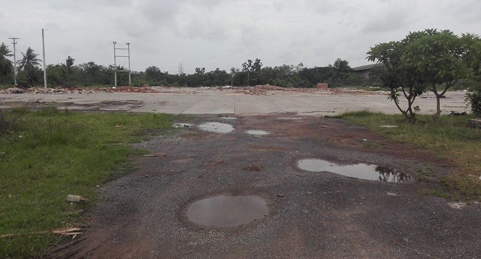 For sale land in Mueang Surin, Surin