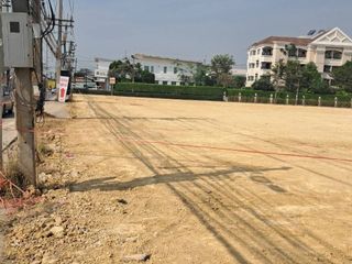 For rent retail Space in Krathum Baen, Samut Sakhon