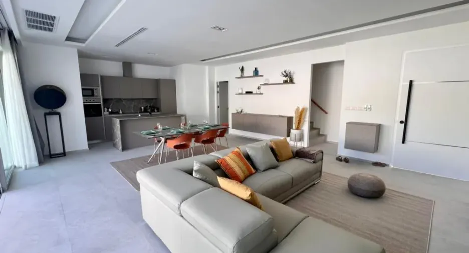 For rent 3 bedrooms villa in Mueang Phuket, Phuket