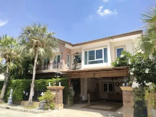 Villa zum Kauf mit 4 Zimmer in Bang Khae, Bangkok