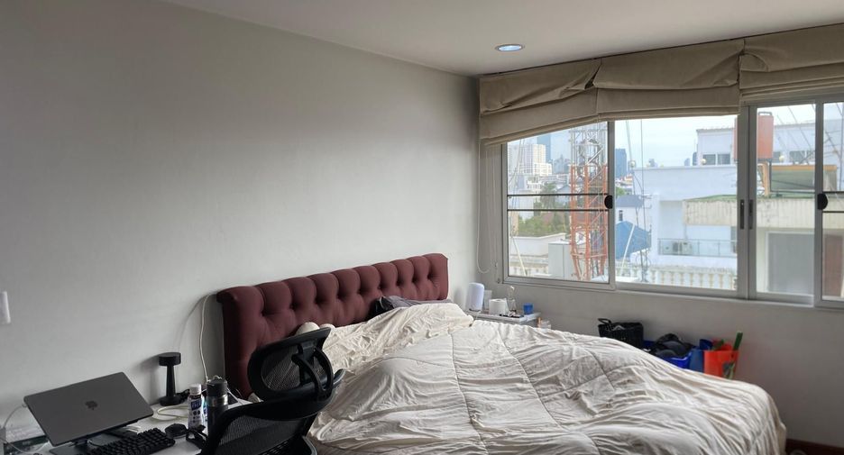 For sale 1 bed condo in Phaya Thai, Bangkok