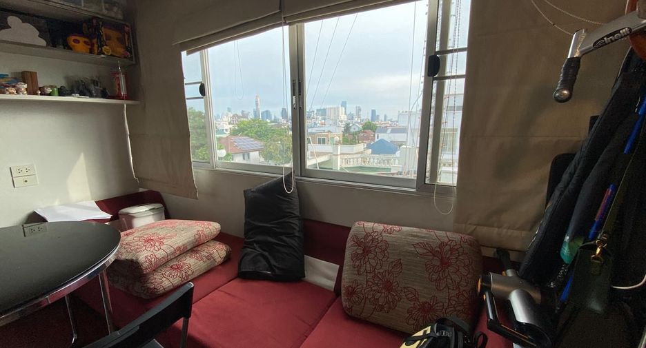 For sale 1 bed condo in Phaya Thai, Bangkok