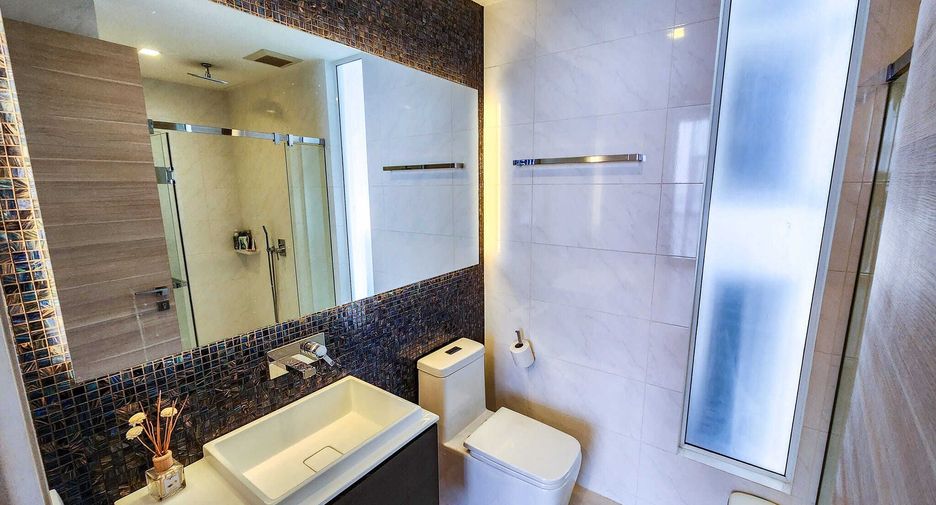 For sale and for rent 2 bedrooms condo in Sathon, Bangkok