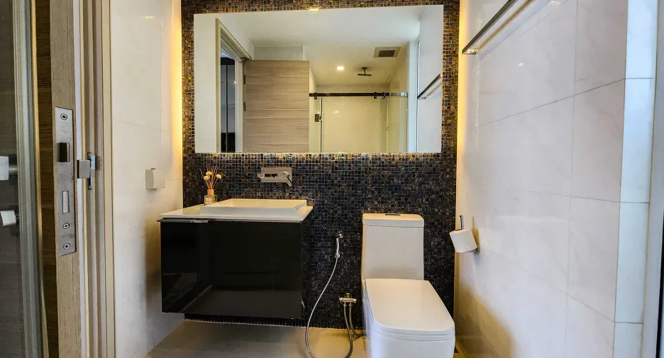 For sale and for rent 2 bedrooms condo in Sathon, Bangkok