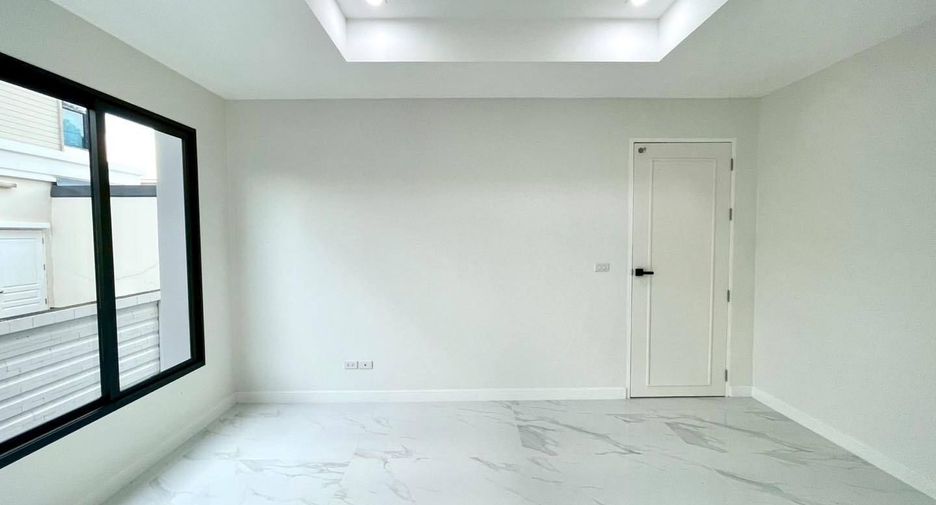 For sale 4 bedrooms house in Mueang Samut Sakhon, Samut Sakhon