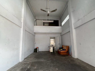 For sale 3 ベッドルーム townhouse in Khan Na Yao, Bangkok