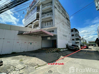 For sale 3 ベッドルーム townhouse in Khan Na Yao, Bangkok