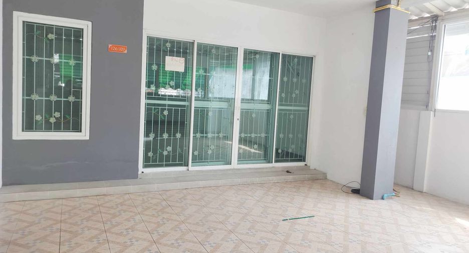 For sale 3 bedrooms townhouse in Phan Thong, Chonburi
