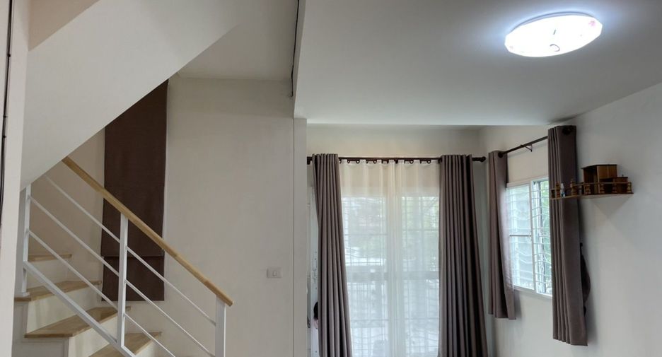 For sale 3 bedrooms townhouse in Khlong Luang, Pathum Thani