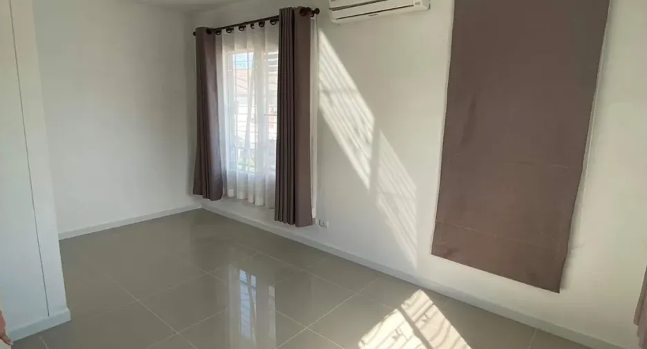 For sale 3 bedrooms townhouse in Khlong Luang, Pathum Thani