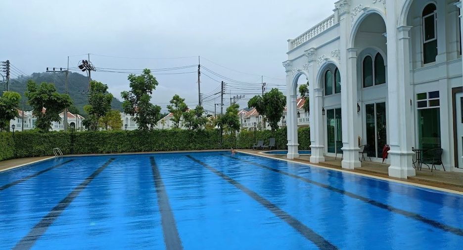 À louer 3 chambres maison à Mueang Phuket, Phuket