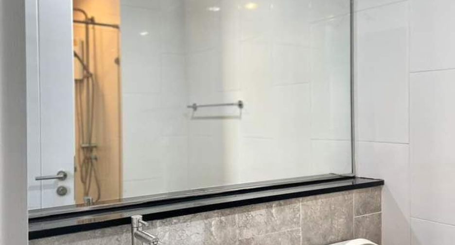 For sale 1 bed condo in Mueang Samut Prakan, Samut Prakan