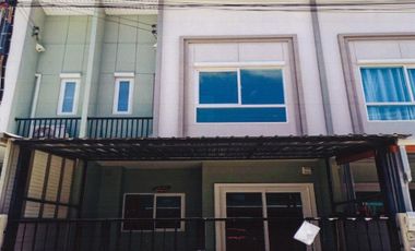 For sale 3 bedrooms townhouse in Nong Khaem, Bangkok