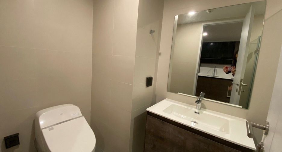 For sale 1 bed condo in Phaya Thai, Bangkok