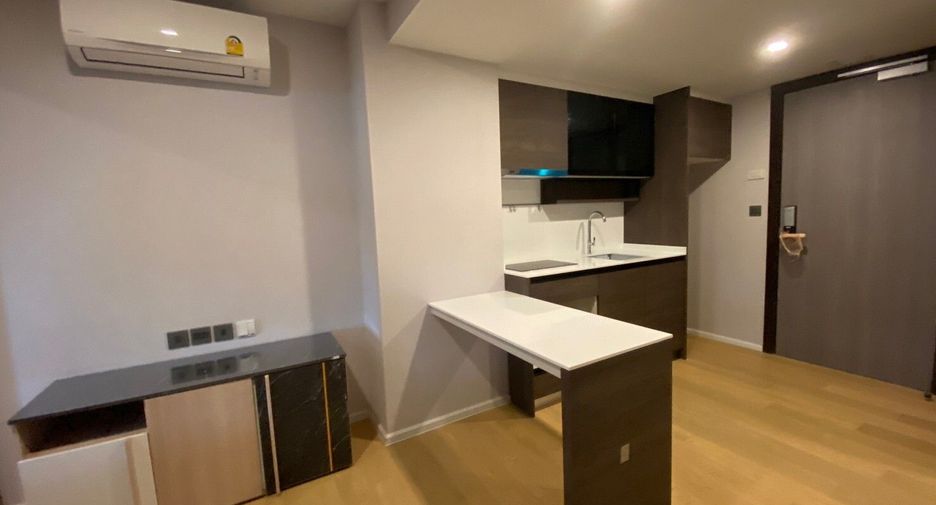 For sale 1 bed condo in Phaya Thai, Bangkok