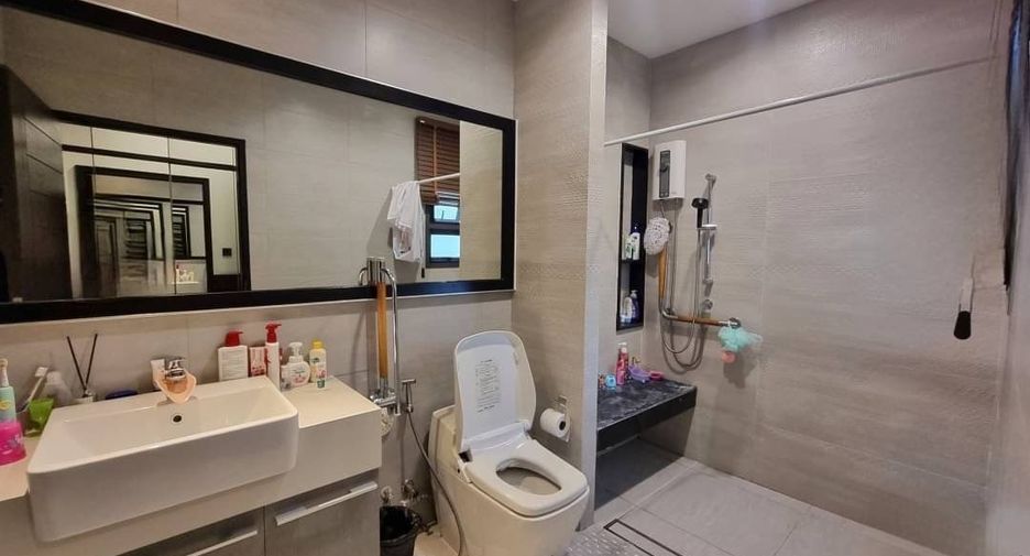 For sale 5 bedrooms house in Bang Kruai, Nonthaburi