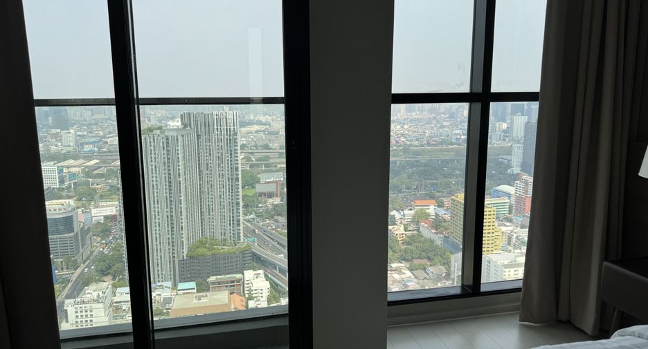 For sale 1 bed condo in Pathum Wan, Bangkok