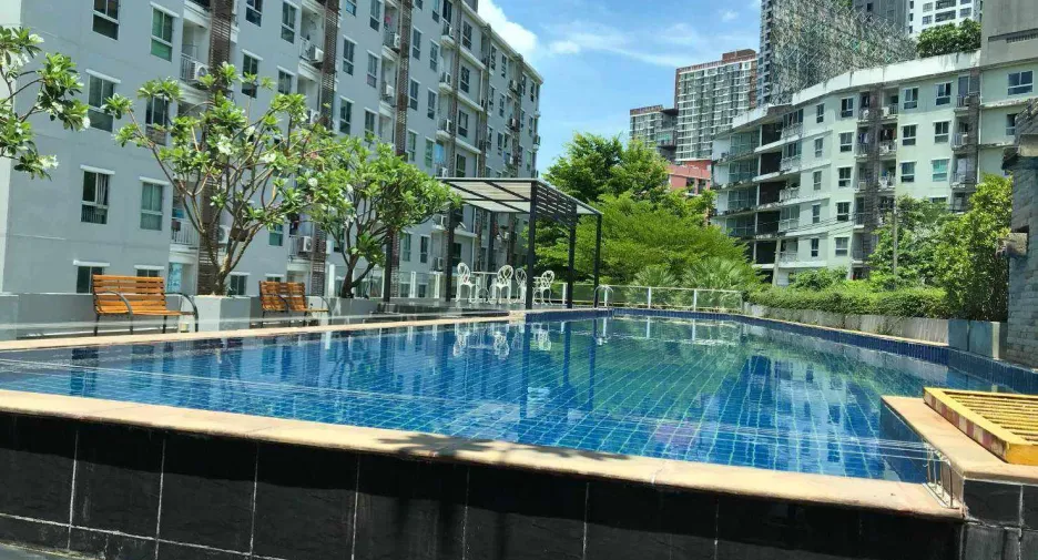 For sale studio condo in Bang Na, Bangkok
