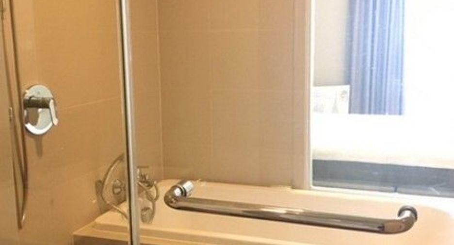 For sale 1 bed condo in Watthana, Bangkok
