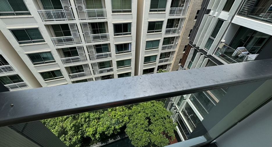 For sale 1 bed condo in Watthana, Bangkok