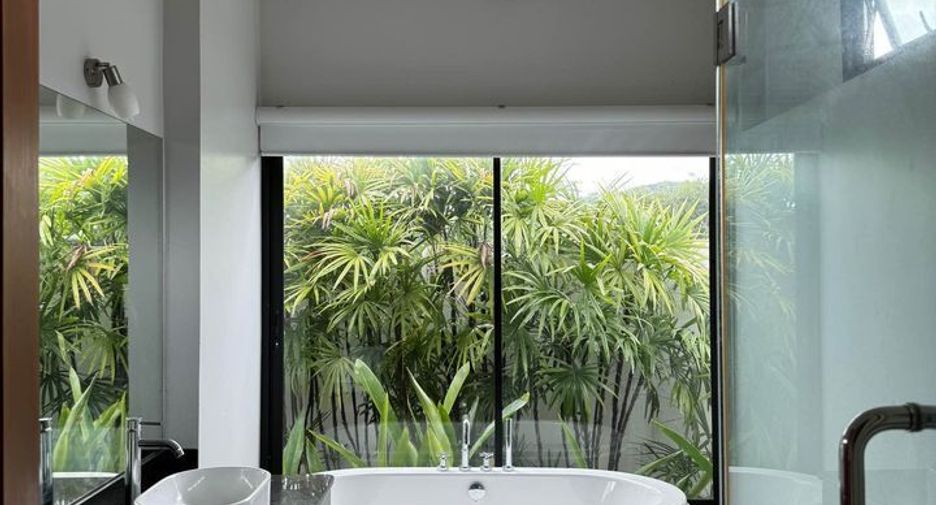 For rent 2 bedrooms villa in Mueang Phuket, Phuket