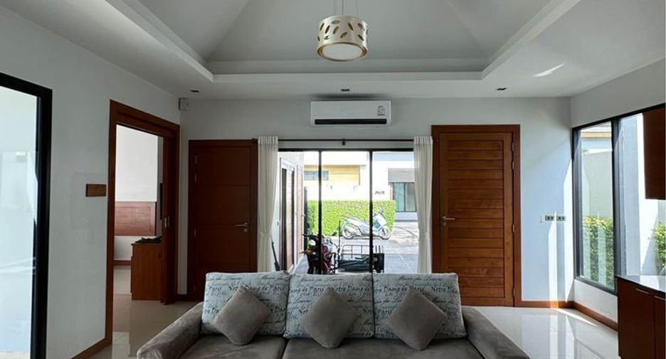 For rent 2 bedrooms villa in Mueang Phuket, Phuket