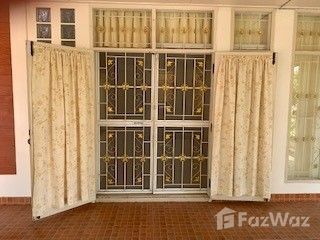 For sale 3 bedrooms house in Mueang Nakhon Sawan, Nakhon Sawan