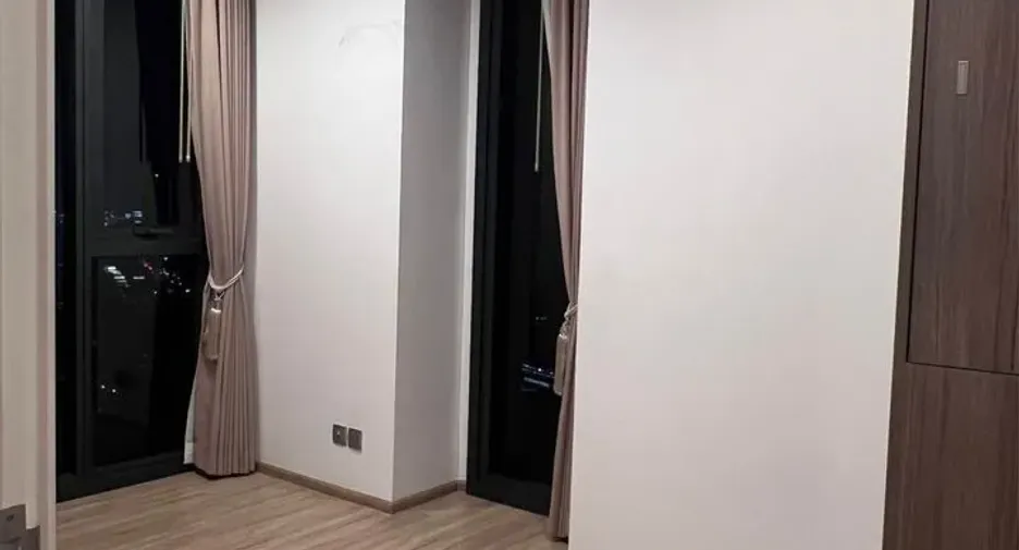 For sale 2 ベッドルーム condo in Phaya Thai, Bangkok