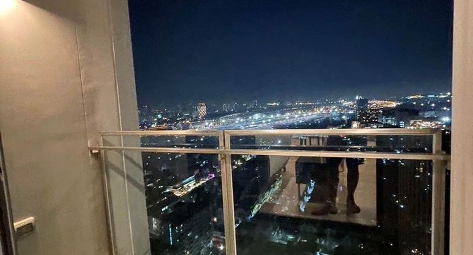 For sale 2 ベッドルーム condo in Phaya Thai, Bangkok