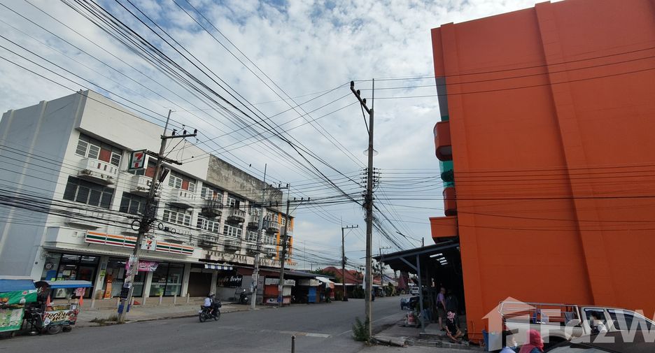 For sale and for rent 4 bedrooms townhouse in Bang Pakong, Chachoengsao