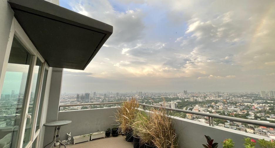 For sale 2 bedrooms condo in Mueang Nonthaburi, Nonthaburi