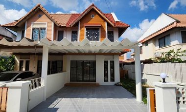Продажа 3 спальни таунхаус в Mueang Chon Buri, Чонбури