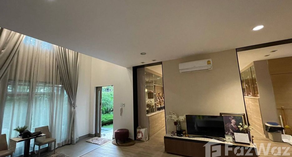 For sale 4 bedrooms house in Khan Na Yao, Bangkok
