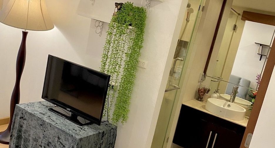 For sale 1 bed condo in Watthana, Bangkok