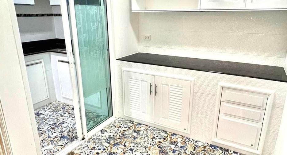 Haus zur Miete mit 3 Zimmer in Mueang Phuket, Phuket