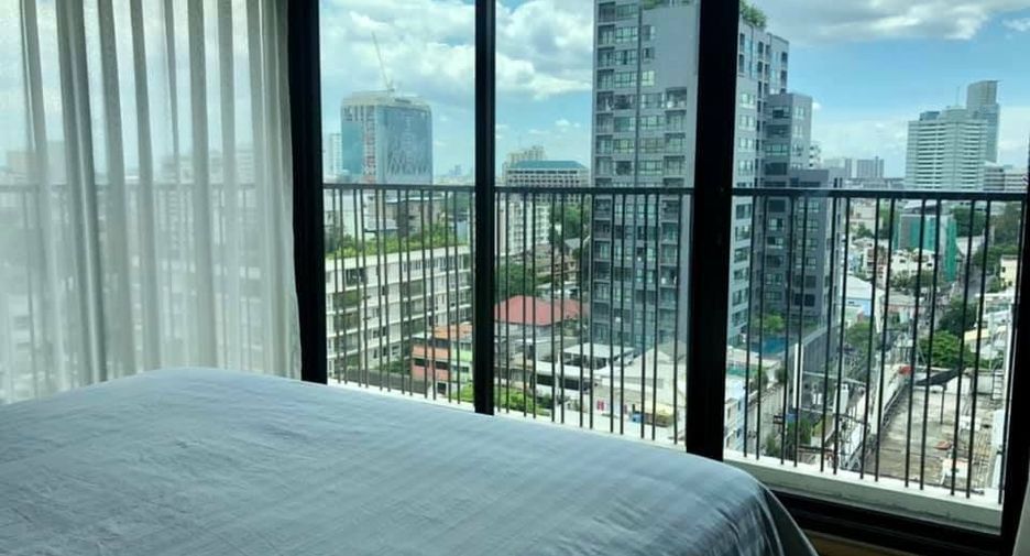 For sale 1 bed condo in Phaya Thai, Bangkok