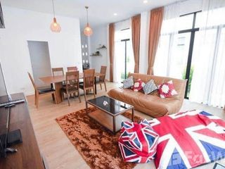 Villa en alquiler de 3 habitaciones en Mueang Phuket, Phuket