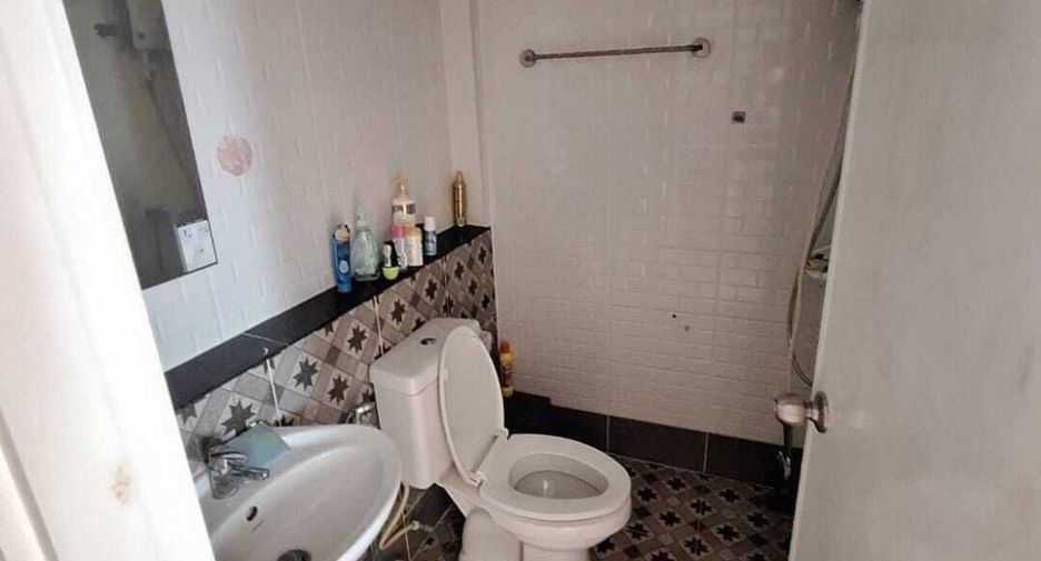 For sale 2 bedrooms townhouse in Phan Thong, Chonburi
