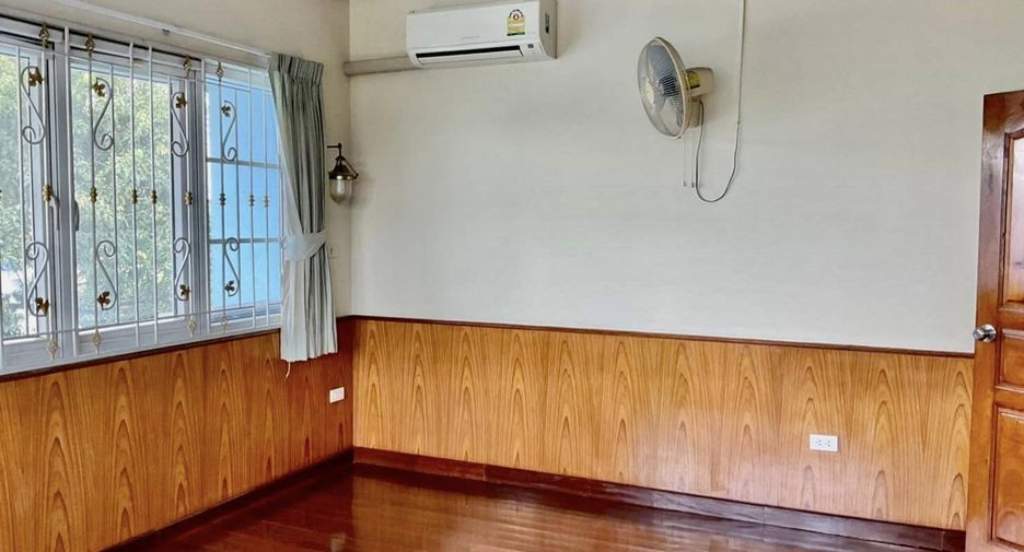 For sale 8 bedrooms house in Bang Khae, Bangkok