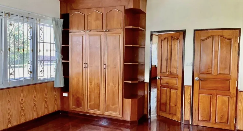 For sale 8 bedrooms house in Bang Khae, Bangkok