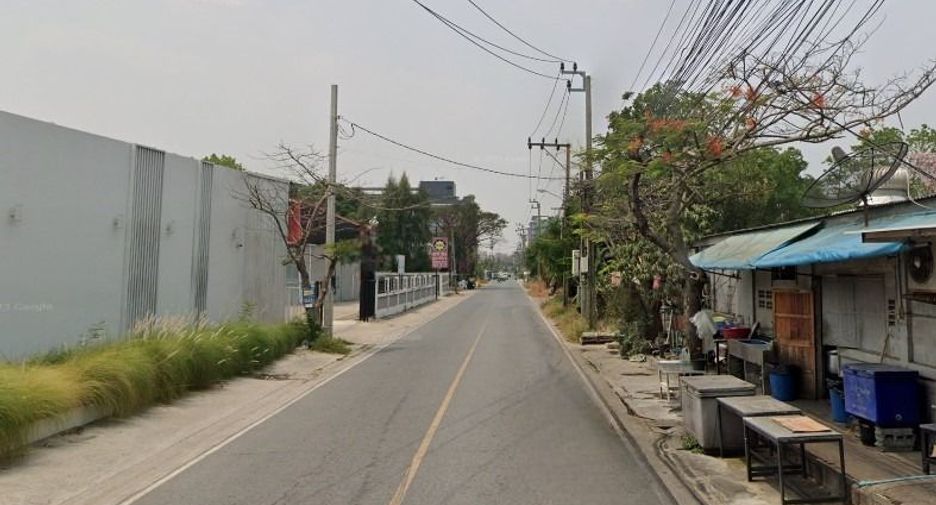出售 土地 在 Bang Sao Thong, Samut Prakan