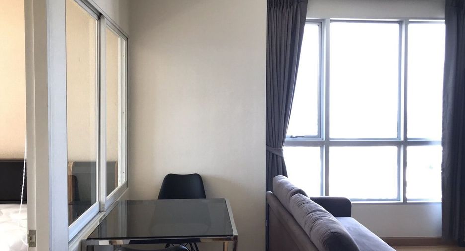 For sale 1 bed condo in Huai Khwang, Bangkok