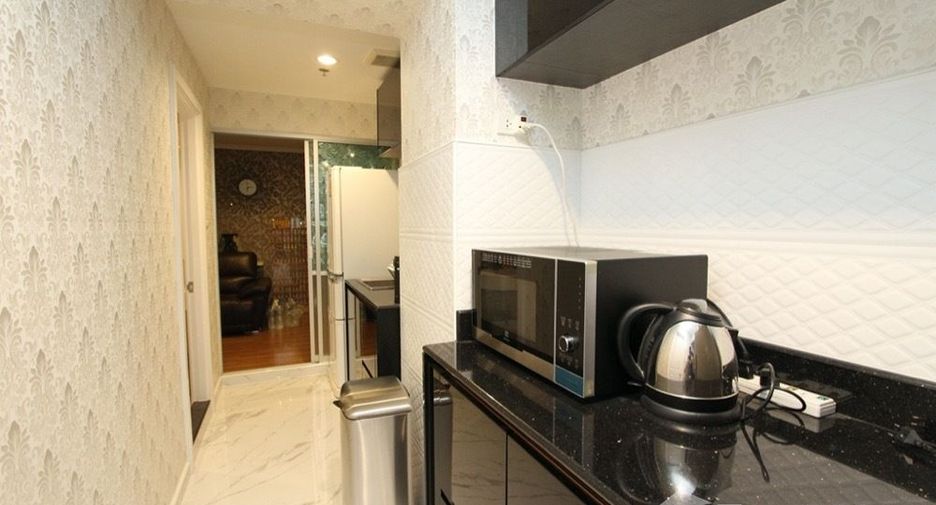 For sale 2 bedrooms condo in Yan Nawa, Bangkok