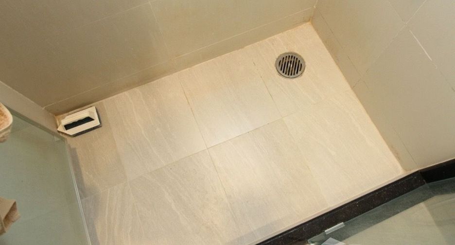 For sale 2 bedrooms condo in Yan Nawa, Bangkok