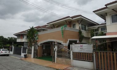 For sale 3 bedrooms house in Bang Khae, Bangkok