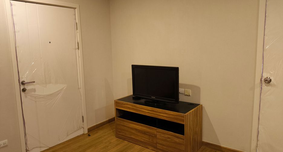 For sale 1 bed condo in Bang Phlat, Bangkok