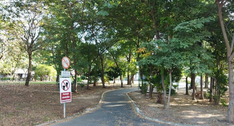 For sale 3 bedrooms townhouse in Khlong Luang, Pathum Thani